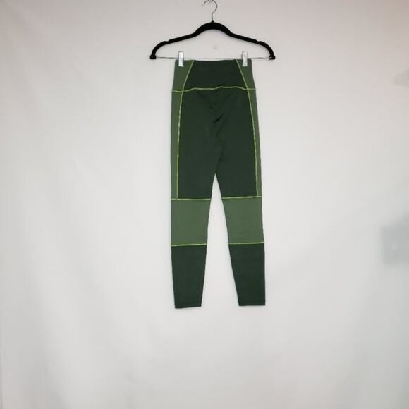 NWT Good American The Dual Life‎ 7/8 length leggings - Picture 3 of 3